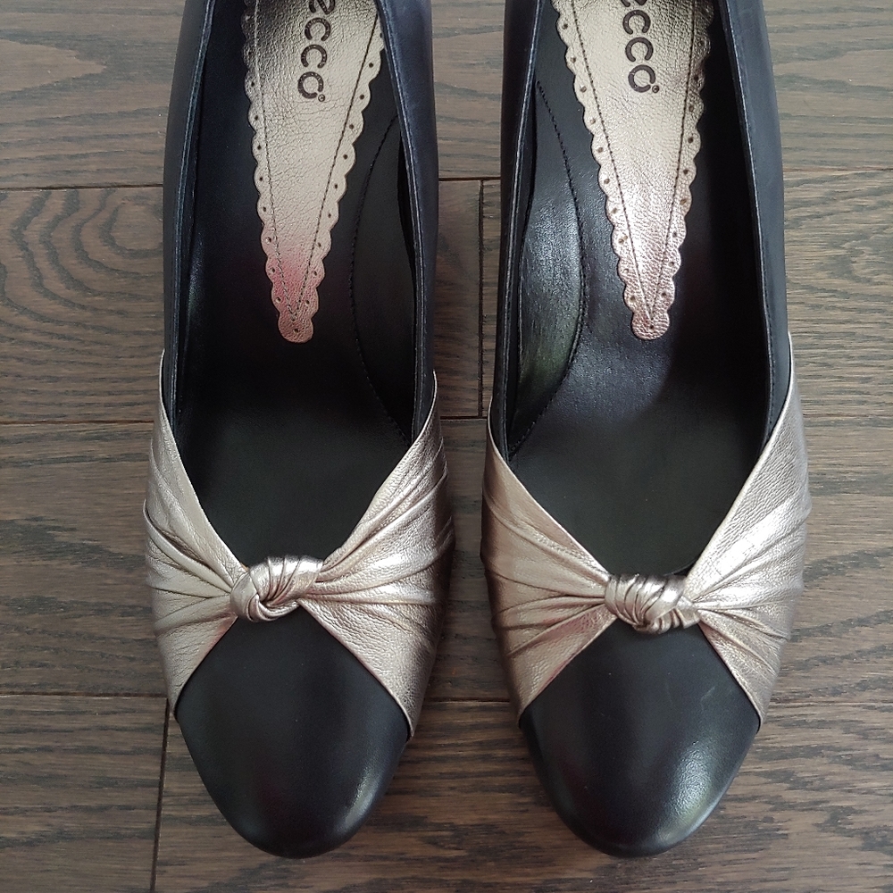 Ecco Black Leather Heels US 8.5